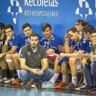 Nacho González junto al banquillo-M. Á. SANTOS