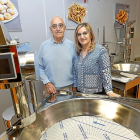 José Luis Blanco y Belén Blanco en su empresa.-J.M. LOSTAU