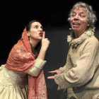 Dos actores del grupo de Teatro Corsario durante un ensayo-El Mundo