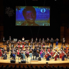 La Sala Sinfónica del Centro Cultural Miguel Delibes acogió ayer la gala ‘Una noche en la ópera’, el concierto de Navidad de carácter solidario de Fundación Schola y Harambee bajo la dirección de Ernesto Monsalve.-
