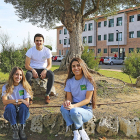 Jimena San José, Mario Fernández y Mar García, parte del equipo de la startup vallisoletana Hobeen. EL MUNDO