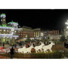La plaza Mayor decorada con las luces de navidad-J.M.Lostau