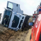 Accidente de un camión registrado en la CL- 623, a la altura de la localidad leonesa de Pobladura de Bernesga-ICAL