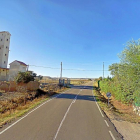 Inicio de la Carretera VA-705 desde el término municipal de Villardefrades, junto a su característico silo.-GGL SW