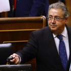 El ministro del Interior, Juan Ignacio Zoido, en el Congreso.-AGUSTÍN CATALÁN