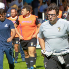 Juan Carlos Pérez (SilverStorm) en primer plano, con Merino (VRAC), cabizbajo, en segundo.-J.M.LOSTAU