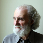 El escritor y experto orientalista  Ramiro Calle ayer en la Feria del Libro de Valladolid.-ICAL