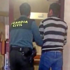 El 'marido', de 19 años, fue a prisión tras pasar por el juzgado.-