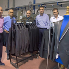 Jorge Ruiz, José Antonio Brunet, Ángel Ruiz, Alberto Martínez y José Antonio Aparicio, socios fundadores de Trajes Antonaga.-E. M.