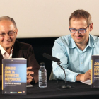 Fernando Lara y César Combarros durante la presentación del libro.-ICAL