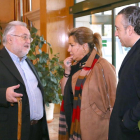 La vicepresidenta y consejera de Empleo, Rosa Valdeón; el delegado regional de ACEECYL, Gregorio García, y el director general de economía social y autónomos, Jesús Rodriguez, inauguran el I Congreso de la Agrupación de Centros Especiales de Empleo de Cas-ICAL