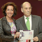 Cantalapiedra y Pedro Sanz presentan el cartel de las jornadas.-J. M. Lostau