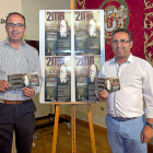 El diputado de Empleo, VÍctor Alonso, junto al alcalde de Pedrajas, Alfonso Romo, en la presentación del certamen.-E. M.