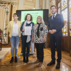 El alcalde de Valladolid, Óscar Puente(D), y la concejala de Servicios Sociales, Rafaela Romero(I), asisten a la lectura del manifiesto del Día Mundial de las Enfermedades Raras.-ICAL