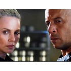 Charlize Theron y Vin Diesel, en una escena de 'Fast & Furious 8'.-