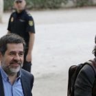 Jordi Sánchez y Jordi Cuixart llegan a la Audiencia Nacional el pasado 16 de octubre.-JOSÉ LUIS ROCA