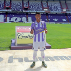 Iban Salvador viste por primera vez la camiseta del RealValladolid sobre el césped de Zorrilla.-BALCAZA