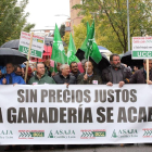 Cabecera de la concentración con los responsables de las organizaciones agrarias.-ICAL