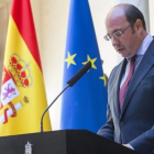 Pedro Antonio Sánchez, este martes, durante la comparecencia en la que ha anunciado su dimisión.-EFE / MARCIAL GUILLÉN