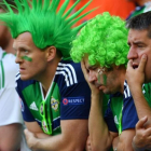 Aficionados de Irlanda del Norte durante el partido ante Polonia-EFE