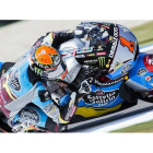 Tito Rabat conduciendo su Kalex en el Grand Prix de Moto2 en Assen.-Foto: VINCENT JANNINK / AP