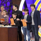 Samantha y su hija Cloe, Pepe con Jesús y Jordi y David, en 'Masterchef'.-Foto: RTVE