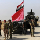 Miembros de las fuerzas especiales iraquíes preparan su avance terrestre hacia Mosul.-AHMED JALIL / EFE