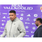 Ronaldo Nazario en su comparecencia anual ante los medios de comunicación tras el descenso del Real Valladolid. / J. M. LOSTAU