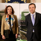 María Josefa García Cirac y el director general de Turismo, Javier Ramírez, en la presentación de Fitur 2017.-ICAL