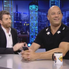 Pablo Motos, con el actor estadounidense Vin Diesel, en el programa de Antena 3 'El hormiguero'.-