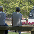 Imagen de la estatua de Gandhi situada en el Parque de la Paz.-PABLO REQUEJO