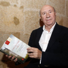 El escritor José María Pérez 'Peridis' presenta su último trabajo, una novela histórica titulada 'Esperando al rey', que ya ha conseguido el Premio de Novela Histórica 'Alfonso X El Sabio'-Ical