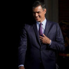 El presidente del Gobierno en funciones, el jueves en Moncloa, tras volver de la audiencia con el Rey.-JOSÉ LUIS ROCA
