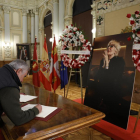 El Ayuntamiento de Valladolid abre sus puertas con varios libros de condolencias por la muerte de Concha Velasco. -AYUNTAMIENTO VALLADOLID