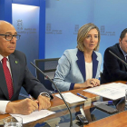 Juan Pérez, Alicia García y Francisco Sardón durante la firma del convenio.-ICAL