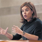 La vicepresidenta del Gobierno, Soraya Sáenz de Santamaría, en la Moncloa.-Foto: AGUSTÍN CATALÁN
