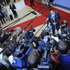 Alexis Tsipras se dirige a la prensa en Bruselas al finalizar el maratoniano Consejo Europeo.-