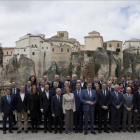 El líder del PP, Mariano Rajoy, en un acto en defensa de las diputaciones, con los presidentes de estas entidades del partido conservador.-TAREK