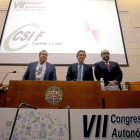 Carlos Hernando, De Santiago Juárez y el presidente nacional, Miguel Iborra, ayer en Fuensaldaña-ICAL