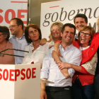 Luis Tudanca y el secretario de Organización del PSOE, César Luena, al término del acto público celebrado en Segovia.-ICAL