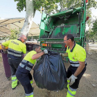Trabajadores del servicio de limpieza de Valladolid.- E. M.