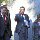 De Santiago-Juárez, ayer en Segovia, con otras autoridades antes de la inauguración del Congreso del Juego.-ICAL