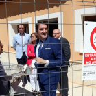 El consejero de Fomento y Medio Ambienteen su visita el Área de Regeneración Integral de La Pedraja.-ICAL