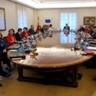 Pedro Sanchez preside el Consejo de Ministros en el palacio de la Moncloa.-JOSÉ LUIS ROCA