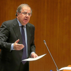 El presidente de la Junta, Juan Vicente Herrera, durante su intervención en el Pleno de las Cortes de Castilla y León.-ICAL