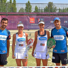Pablo Lima, Alejandra Salazar, Marta Marrero y Fernando Belasteguín posan ayer para ELMUNDO en las instalaciones del Club Raqueta.-E.M.
