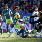 Javi Varas rechaza un disparo durante el partido del pasado domingo frente al Real Zaragoza-LOF