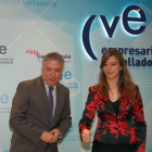 El secretario de Estado de la Seguridad Social, Tomás Burgos Gallego, acompañado por la presidenta de la CVE, Ángela de Miguel Sanz-Ical