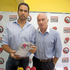 Davichu Ortega y el presidente del CBCValadolid Mike Hansen en la presentación del jugador en verano de 2015.-P. REQUEJO