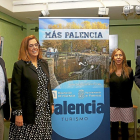 Ángeles Armisén  y Alfonso Polanco, acompañados de los responsables de Turismo Luis Calderón y Carmen Fernández.-ICAL